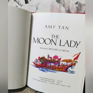 MOON LADY AMY TAN Illustrated Hardcover Long Form Story Book EUC Vintage 1992